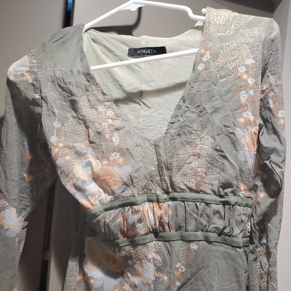 Athleta ¾ sleeve green shirt, size small